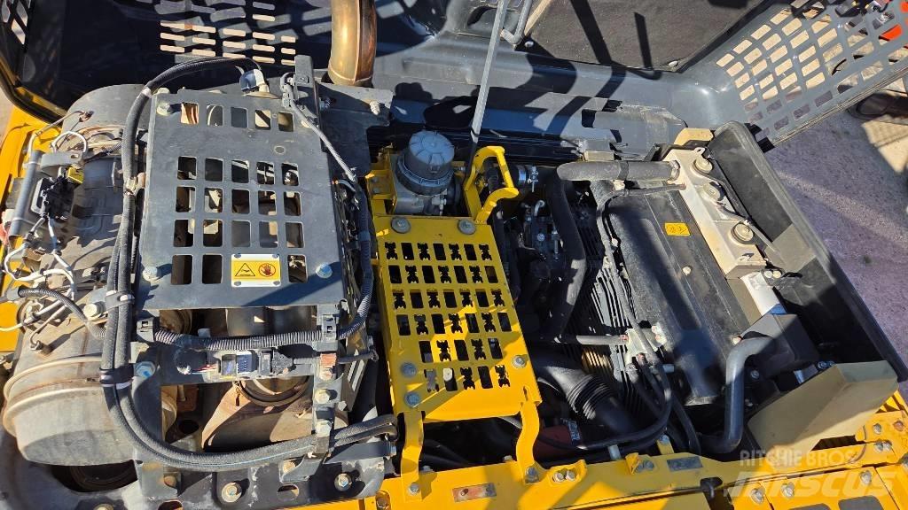 Komatsu PC 210 大型油圧ショベル12t以上（パワーショベル・ユンボ）