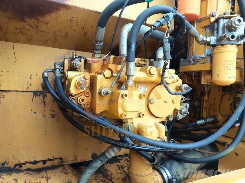 CAT 320 C 大型油圧ショベル12t以上（パワーショベル・ユンボ）