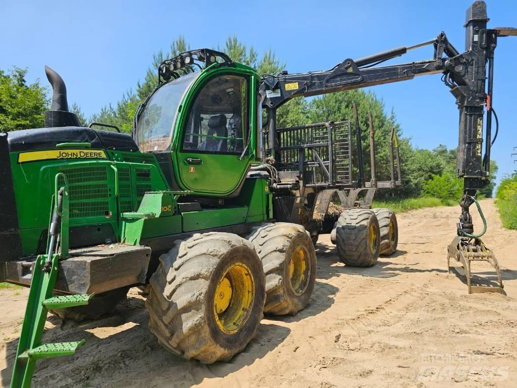 John Deere 1210 G フォワーダー