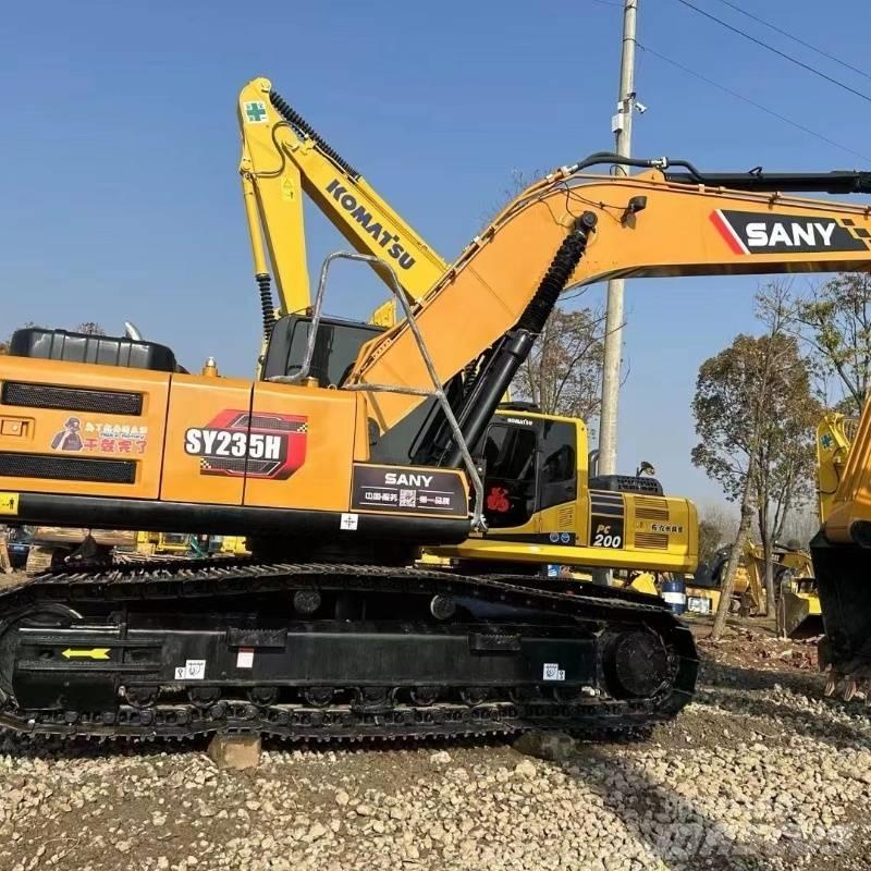 Sany SY 235 大型油圧ショベル12t以上（パワーショベル・ユンボ）
