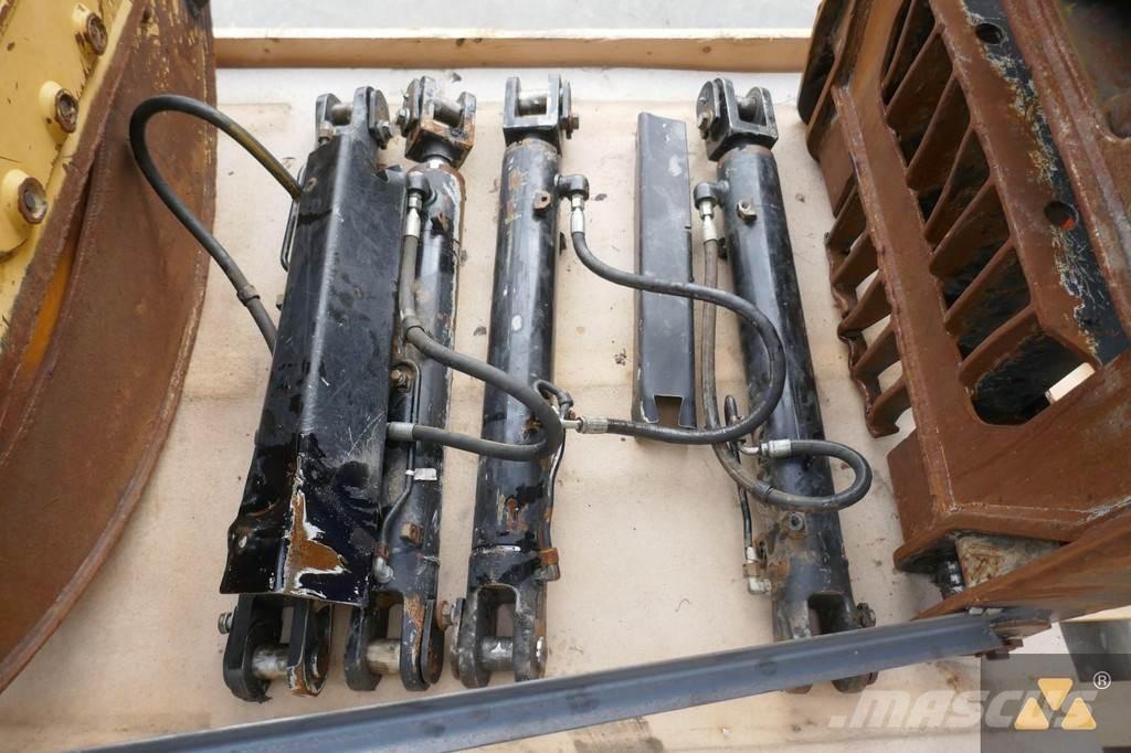 CAT 525D Grapple トラック・トレーラー - 　その他