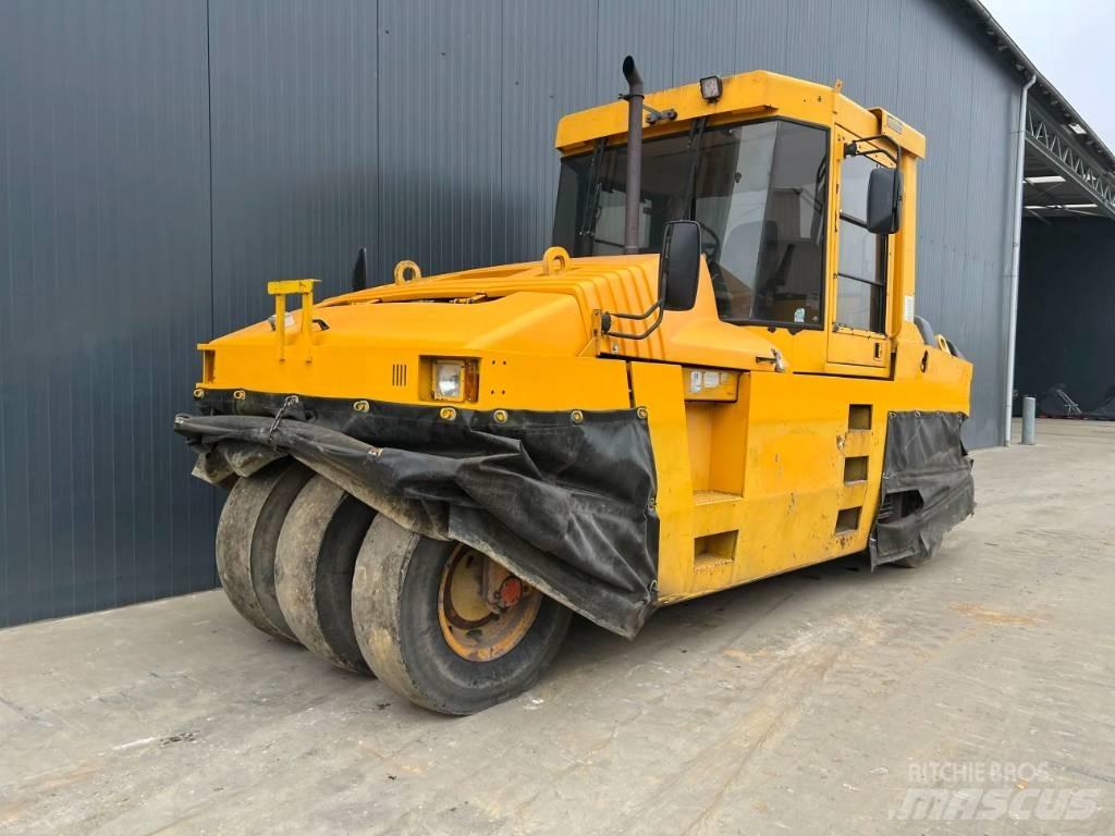 CAT PS300B タイヤローラ