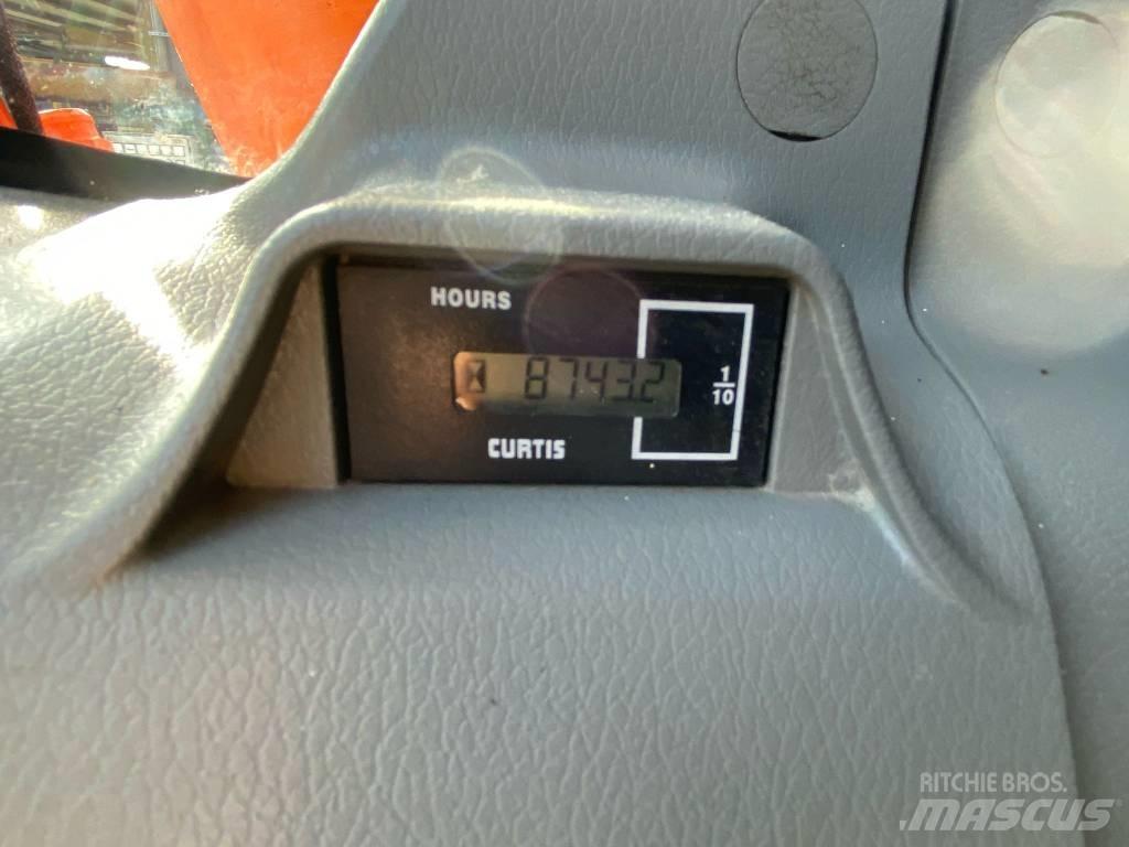 Doosan DX 180 LC-3 大型油圧ショベル12t以上（パワーショベル・ユンボ）