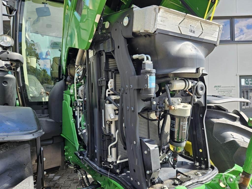 John Deere 6R195 トラクター