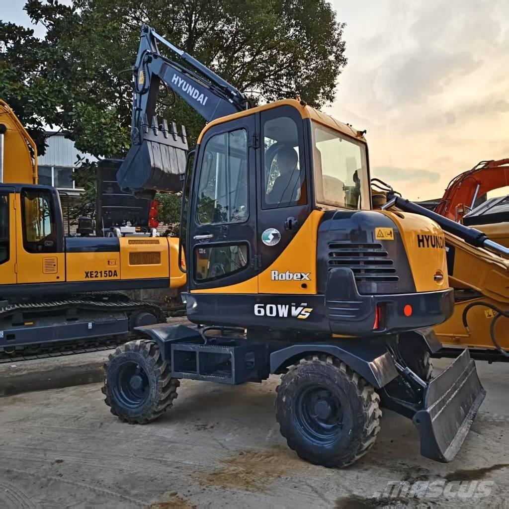 Hyundai R60W ホイール式油圧ショベル（パワーショベル・ユンボ・バックホー）