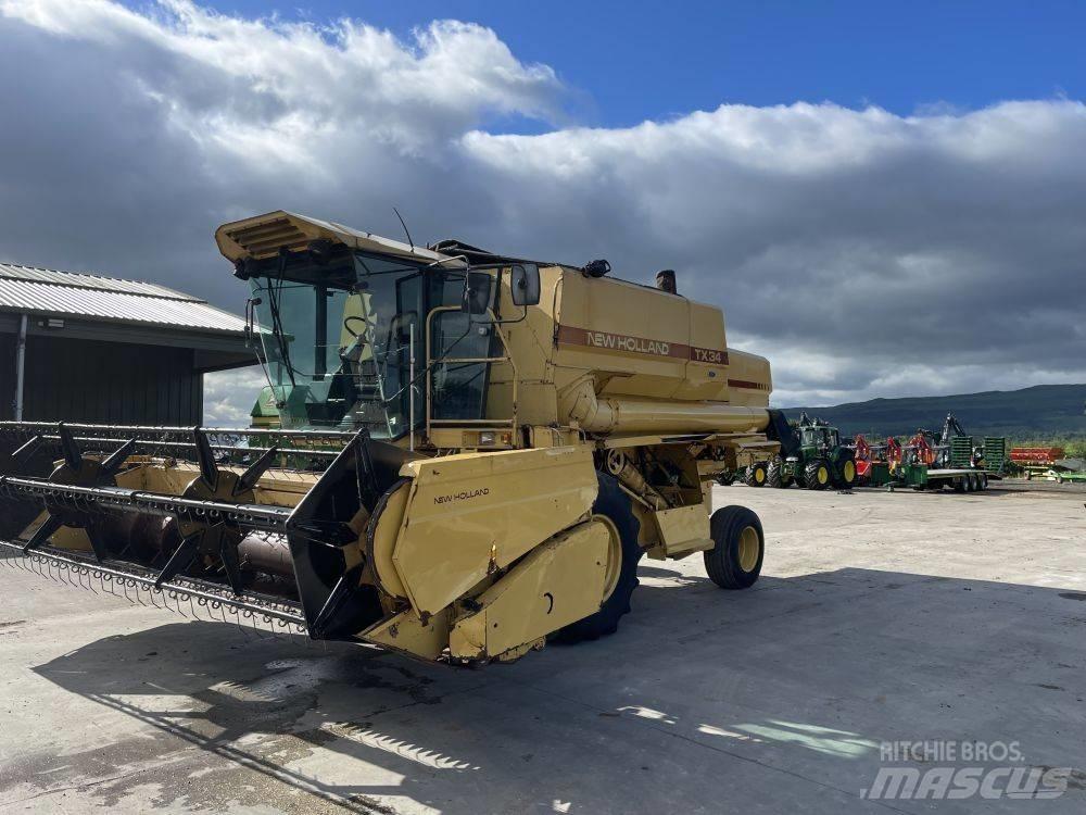 New Holland TX 34 コンバイン