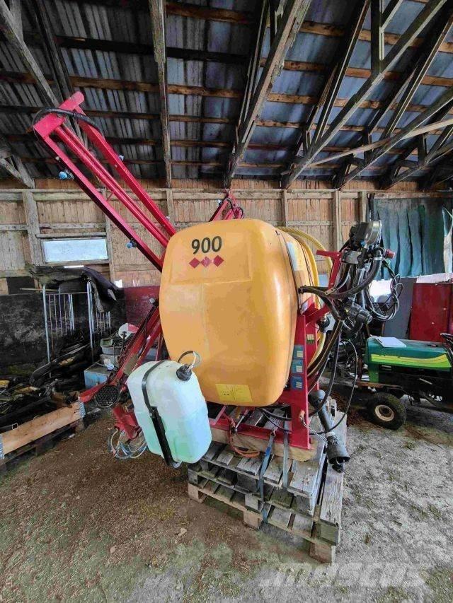 Junkkari 900L 牽引型スプレイヤー