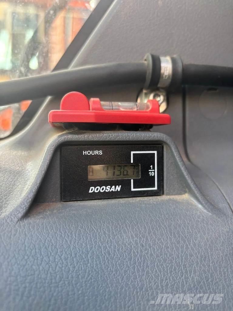 Doosan DX225LC-7 大型油圧ショベル12t以上（パワーショベル・ユンボ）
