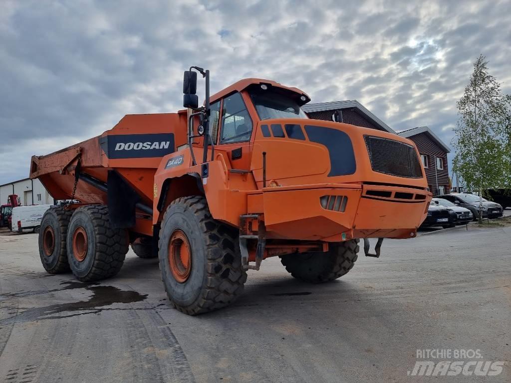 Doosan DA 40 6x6 アーティキュレート式ダンプトラック