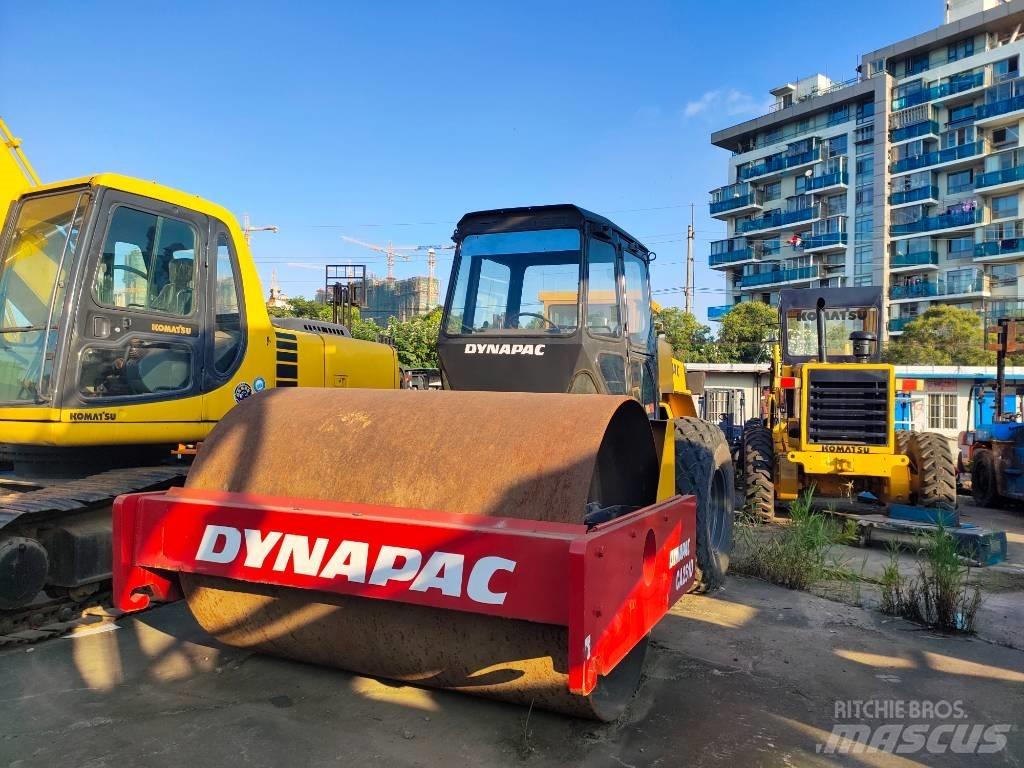 Dynapac CA 251 D 振動ローラ