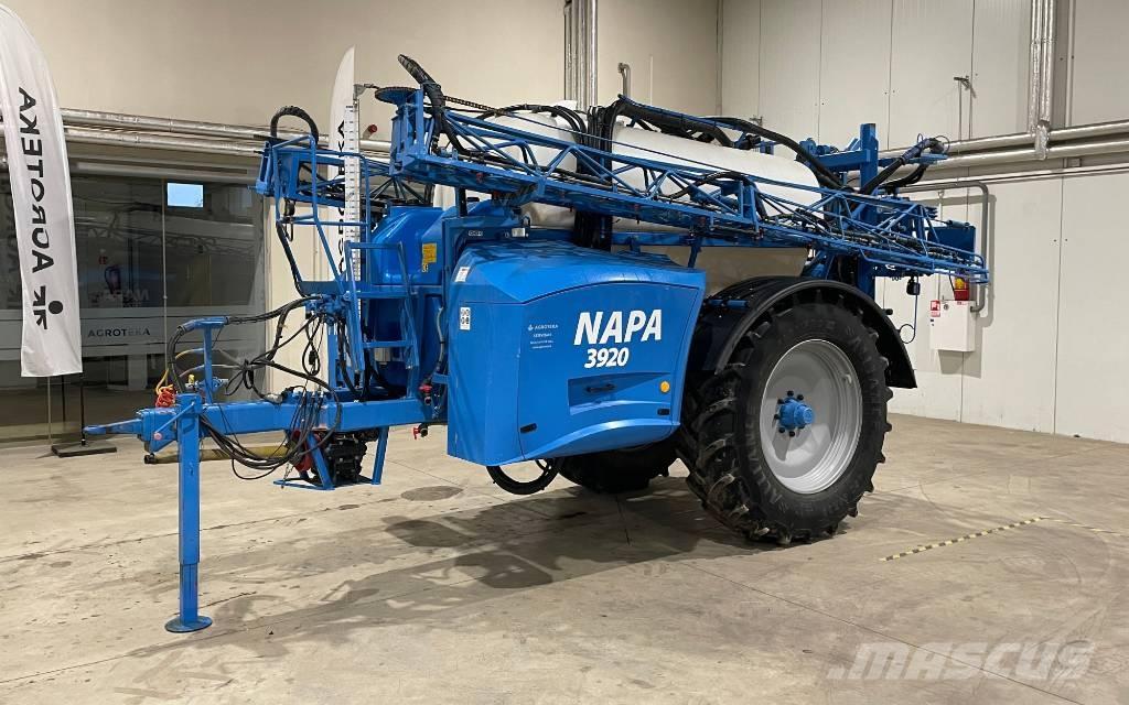 Agrio Napa 3920 牽引型スプレイヤー