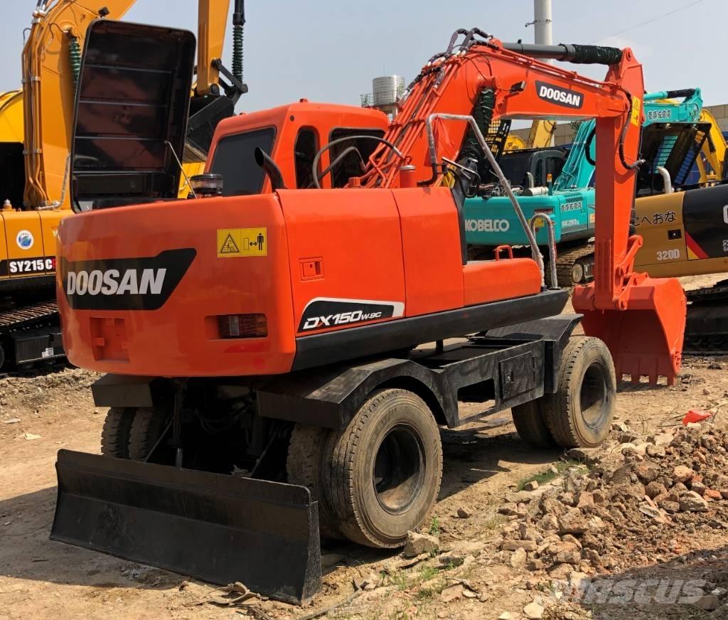 Doosan DX150W 大型油圧ショベル12t以上（パワーショベル・ユンボ）