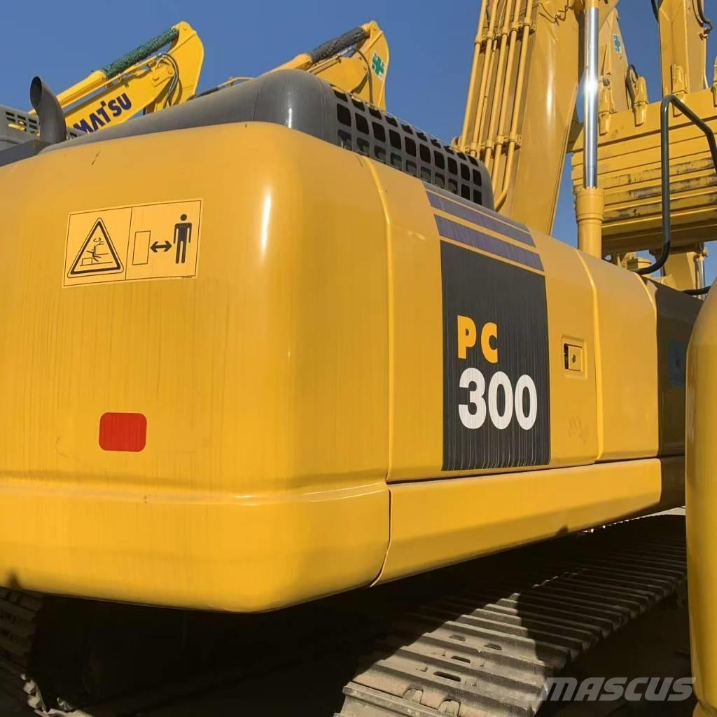 Komatsu PC 300-7 大型油圧ショベル12t以上（パワーショベル・ユンボ）