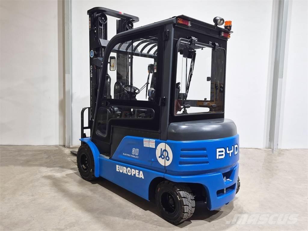 BYD ECB30C バッテリーフォークリフト