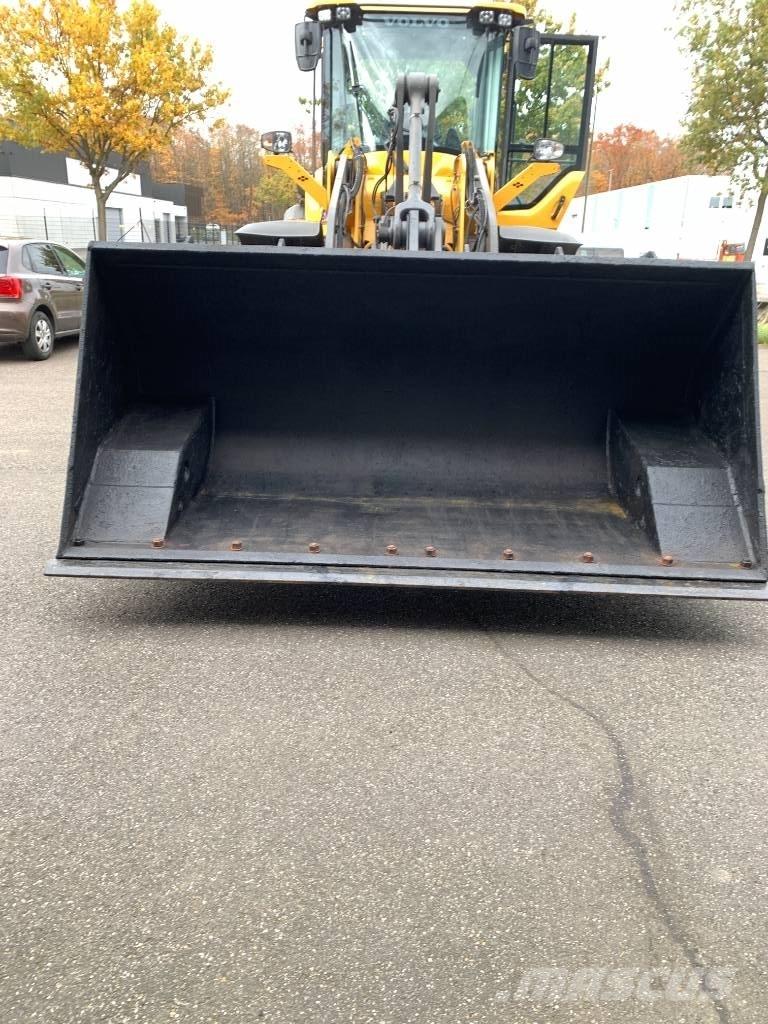 Volvo L 90 バケット