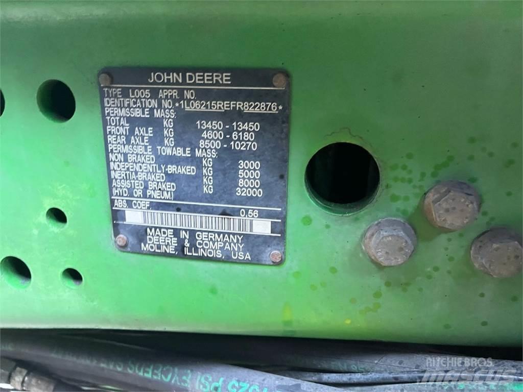 John Deere 6215R トラクター
