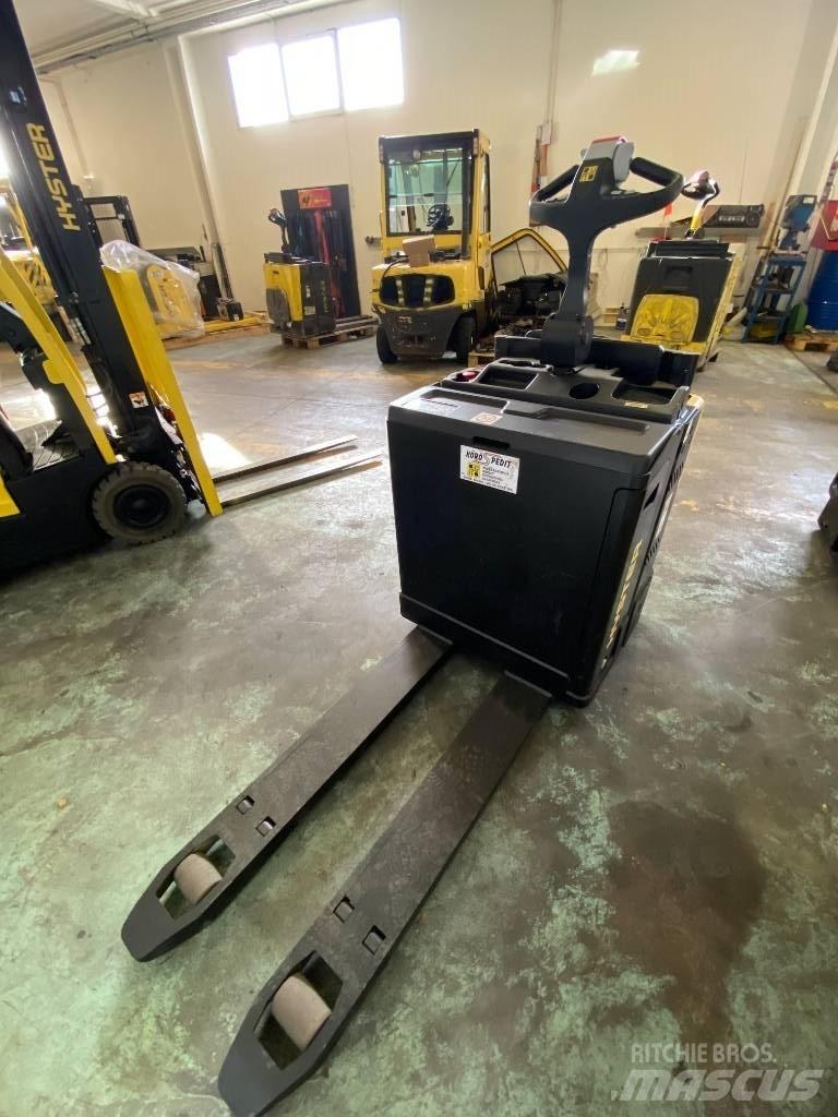 Hyster P2.0S FBW ウォーキンフォークリフト