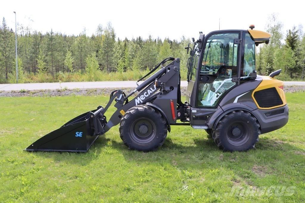 Mecalac MCL8 ホイールローダー・タイヤショベル