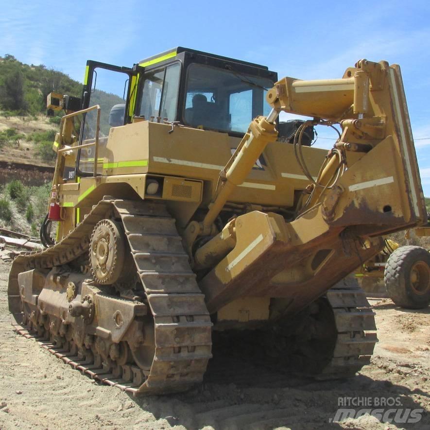CAT D 9 T ブルドーザー