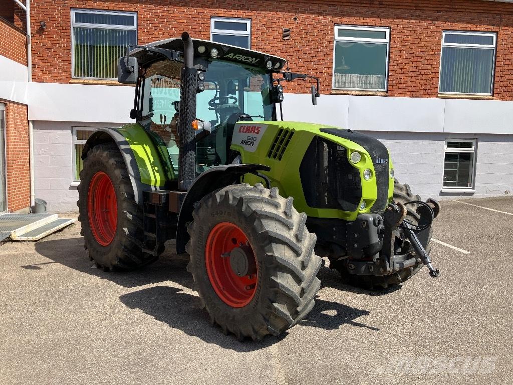 CLAAS Arion 640 CIS+ トラクター