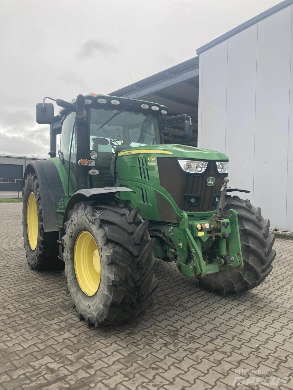 John Deere 6170R トラクター