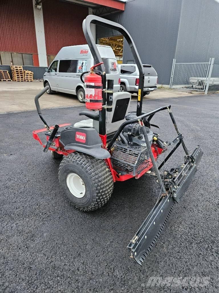 Toro SandPro2040Z バンカーレーキ