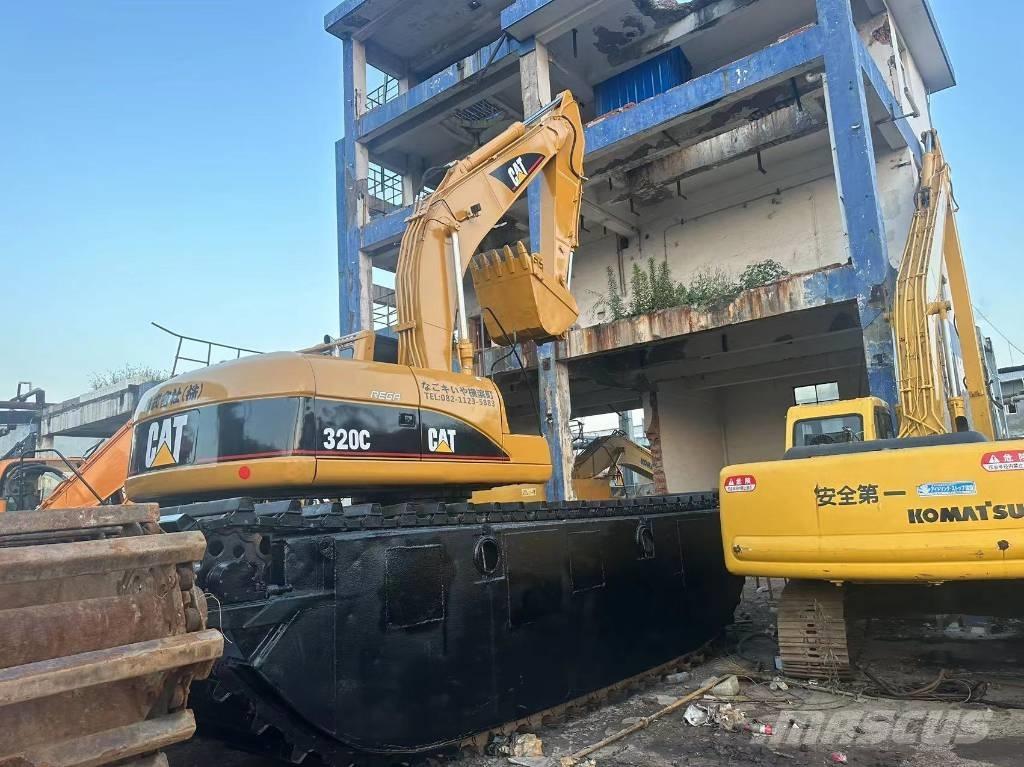 CAT 320 C 水陸両用油圧ショベル、ユンボ