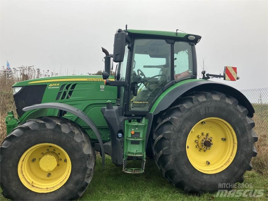 John Deere 6215R トラクター