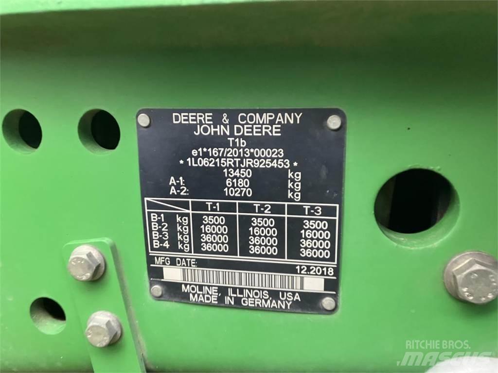 John Deere 6215R トラクター