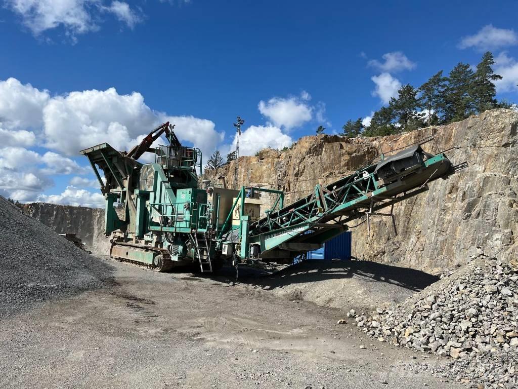 Sandvik 1211 自走式クラッシャー
