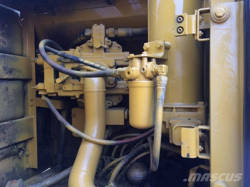 CAT 320 B 大型油圧ショベル12t以上（パワーショベル・ユンボ）