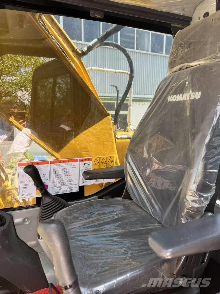 Komatsu PC 200 8N 大型油圧ショベル12t以上（パワーショベル・ユンボ）