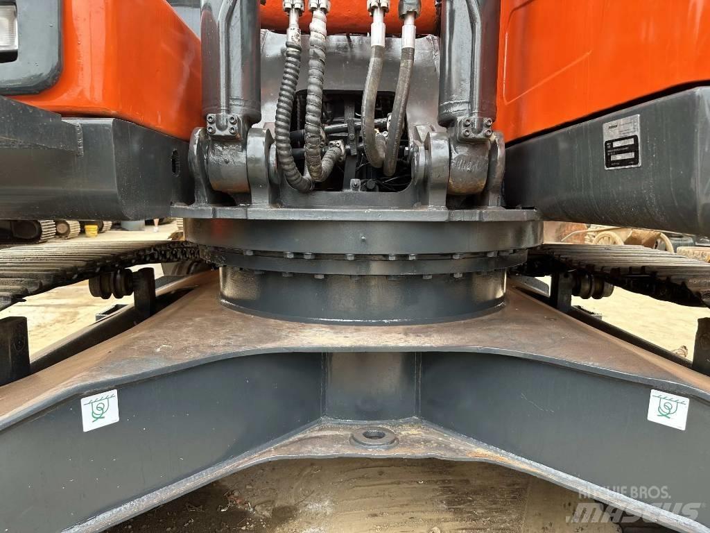 Doosan DX225LC-9C 大型油圧ショベル12t以上（パワーショベル・ユンボ）