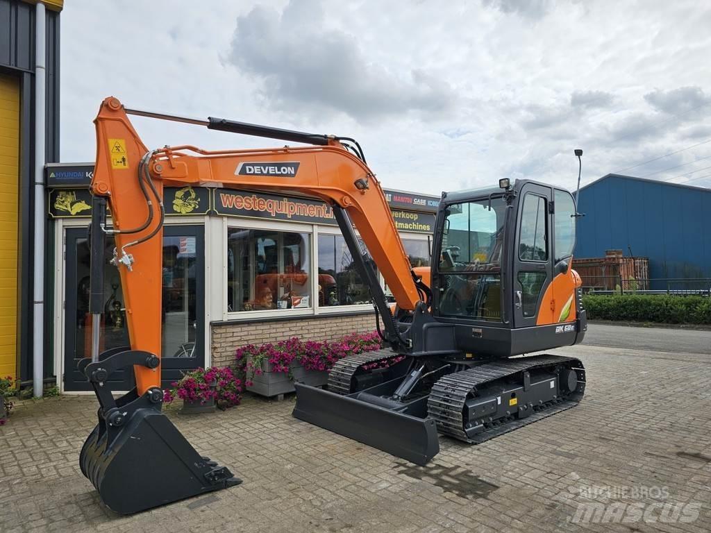 Develon DX60E-10N ミニ油圧ショベル 7t以下（ミニユンボ・ミニディガー）