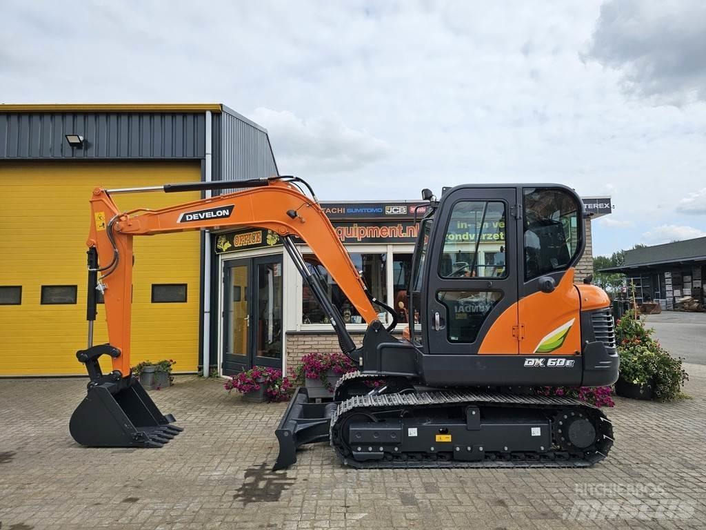 Develon DX60E-10N ミニ油圧ショベル 7t以下（ミニユンボ・ミニディガー）