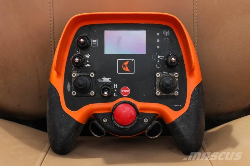 Ditch Witch JT25 水平掘削リグ