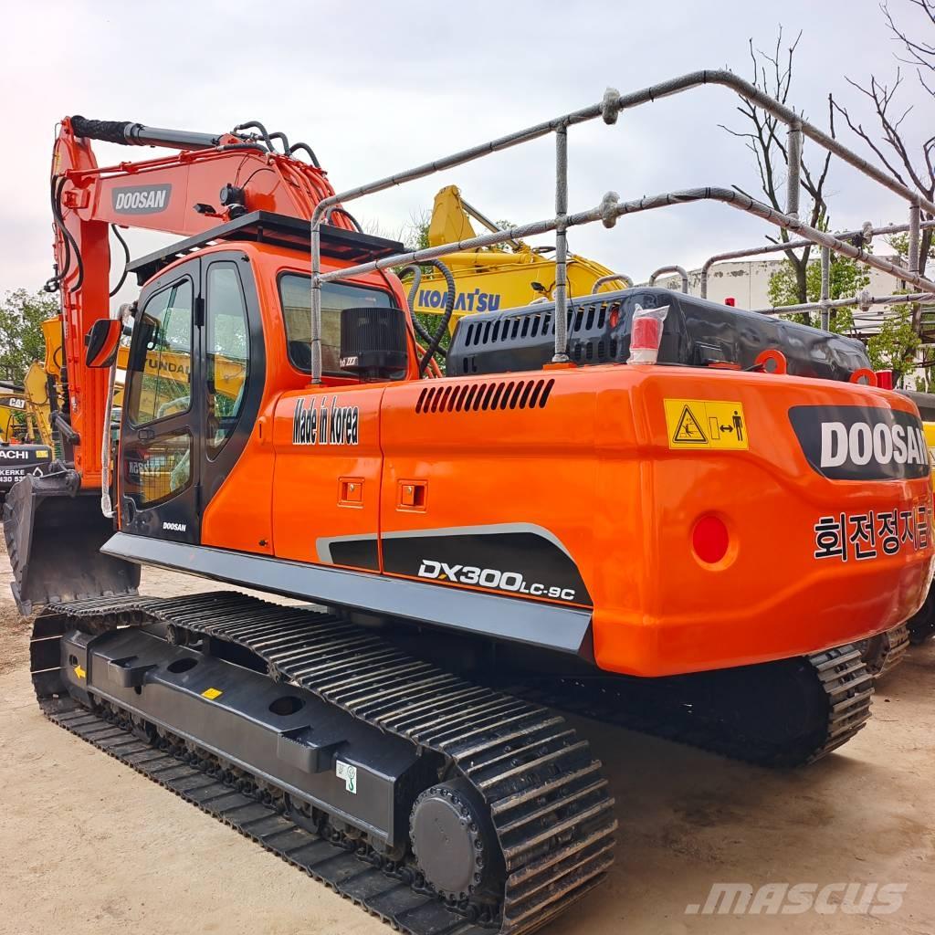 Doosan DX300LC-9C 大型油圧ショベル12t以上（パワーショベル・ユンボ）