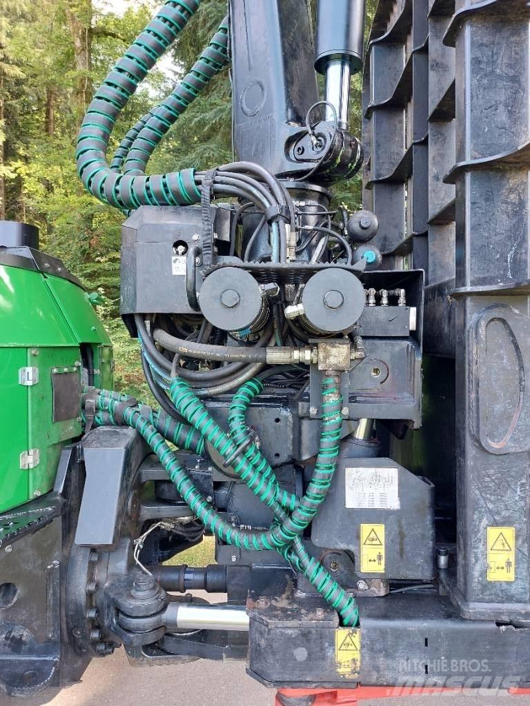 John Deere 1110G フォワーダー