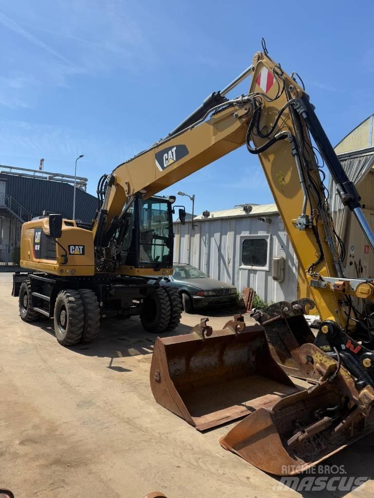 CAT M 318 F ホイール式油圧ショベル（パワーショベル・ユンボ・バックホー）
