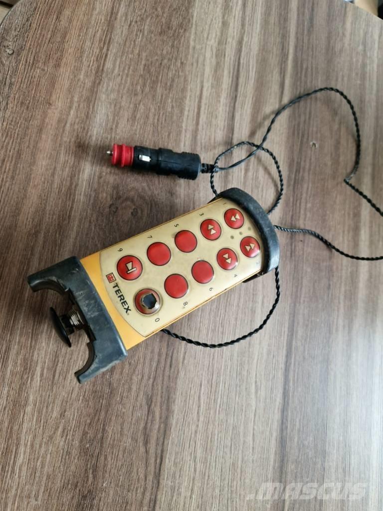 Terex Pegson XR 400 自走式クラッシャー