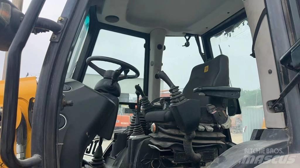 JCB 3CX バックホーローダー