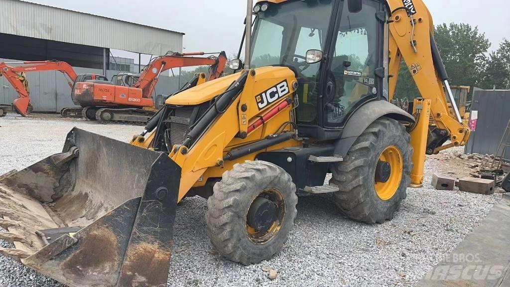 JCB 3CX バックホーローダー