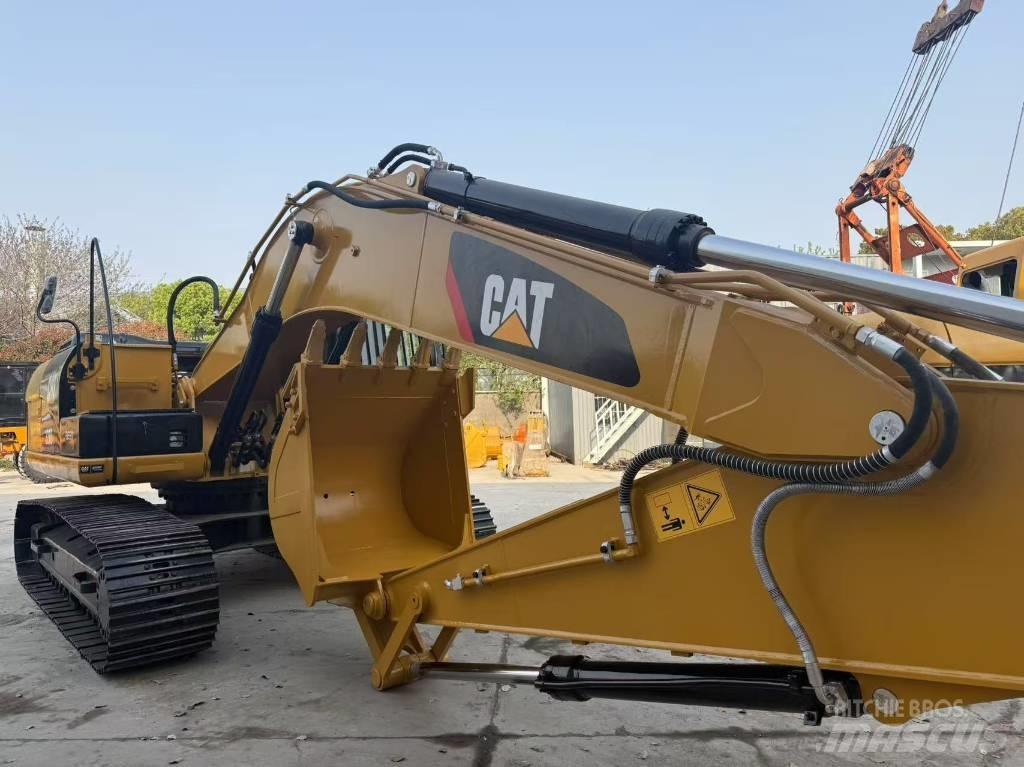 CAT 320D2 中型油圧ショベル 7ｔ-12ｔ（ユンボ・パワーショベル・バックホー）