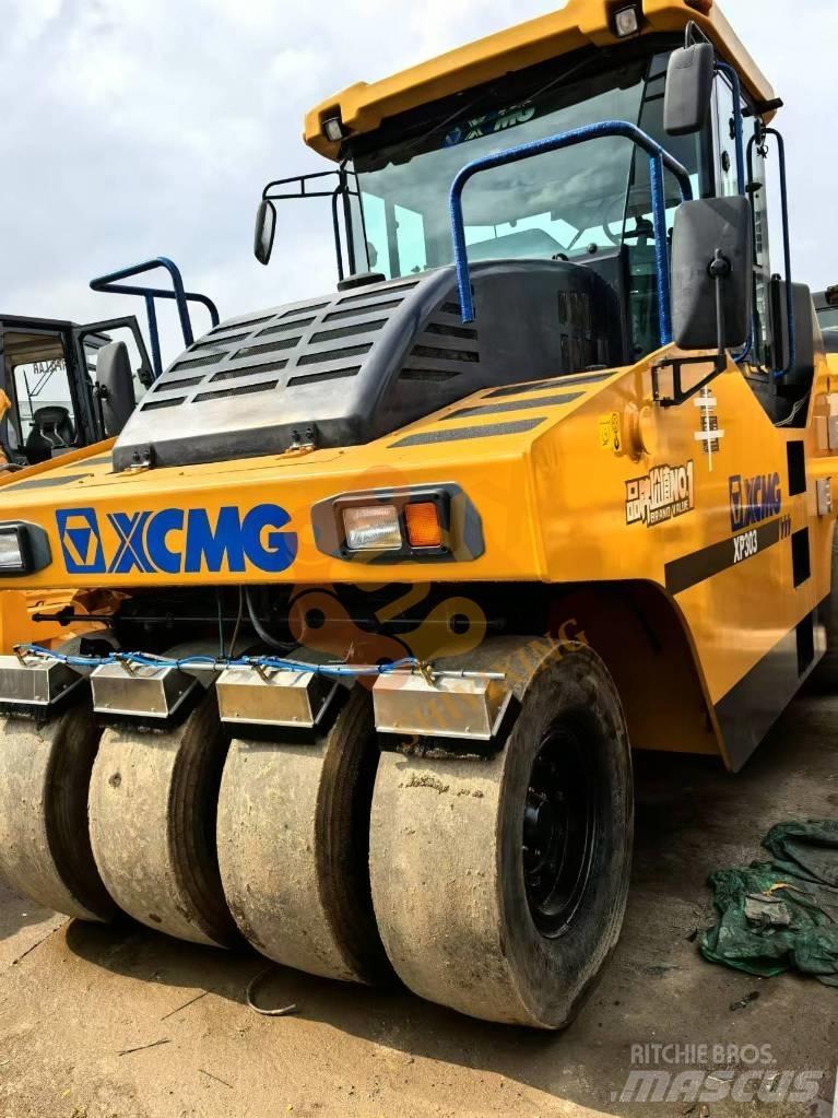 XCMG XP 303 コンバインドローラ
