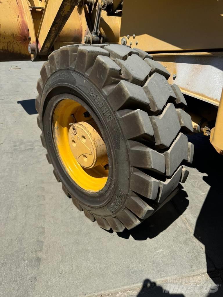 John Deere 310 G バックホーローダー