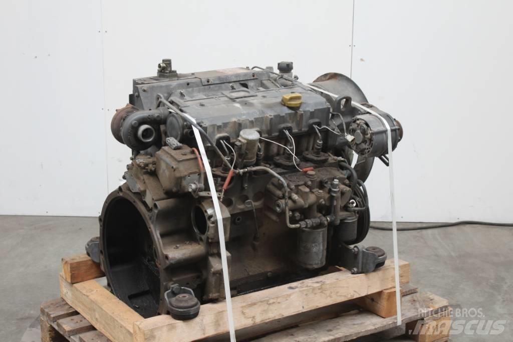 Deutz BF4M1012 エンジン
