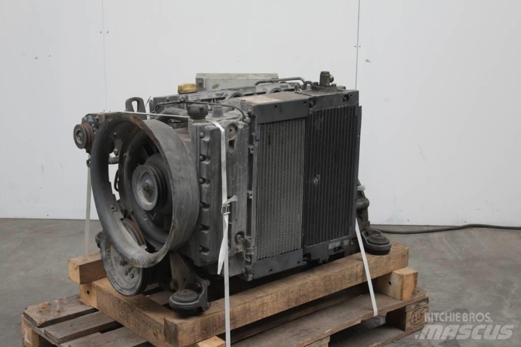 Deutz BF4M1012 エンジン