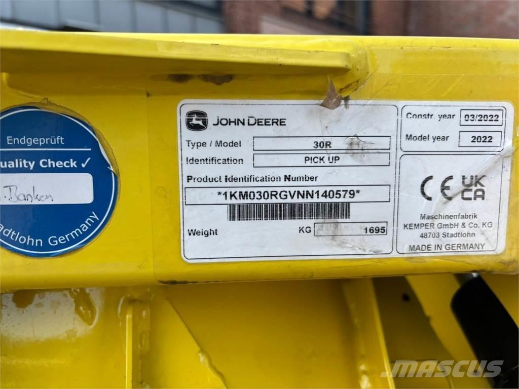 John Deere 30R 牧草機械用アクセサリー

