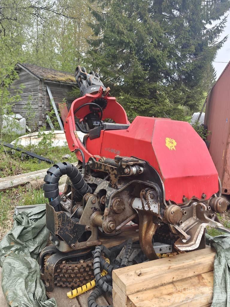 Komatsu C 93 ハーベスタヘッド