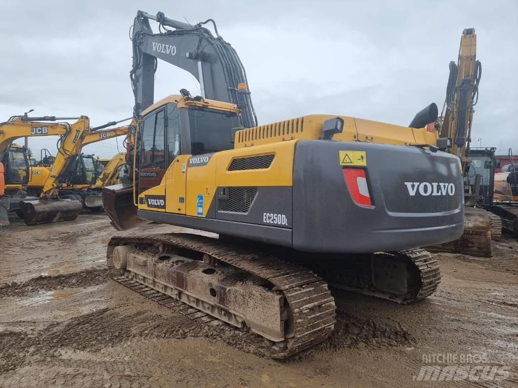 Volvo EC 250 D L 大型油圧ショベル12t以上（パワーショベル・ユンボ）